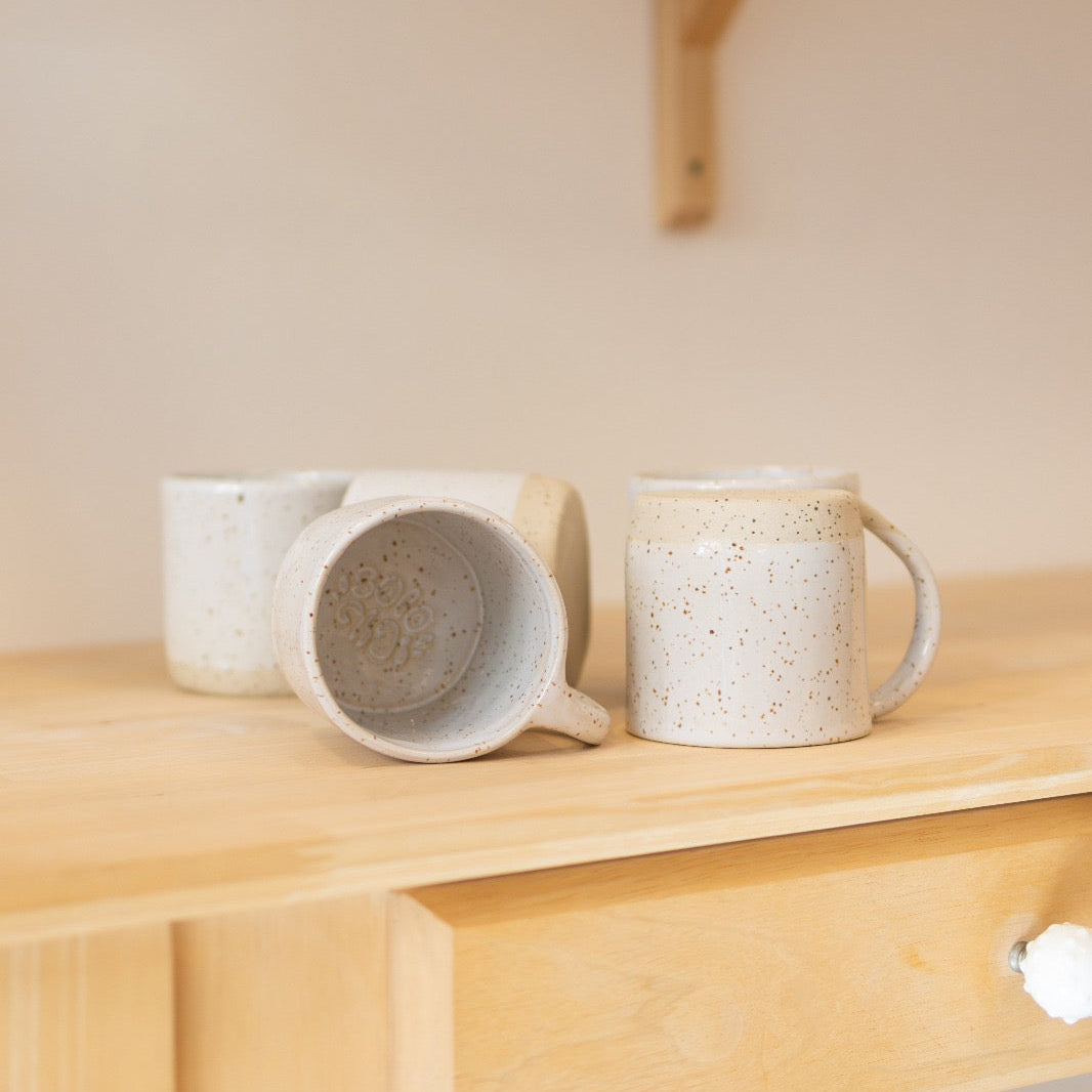 TAZA CERÁMICA HECHA A MANO